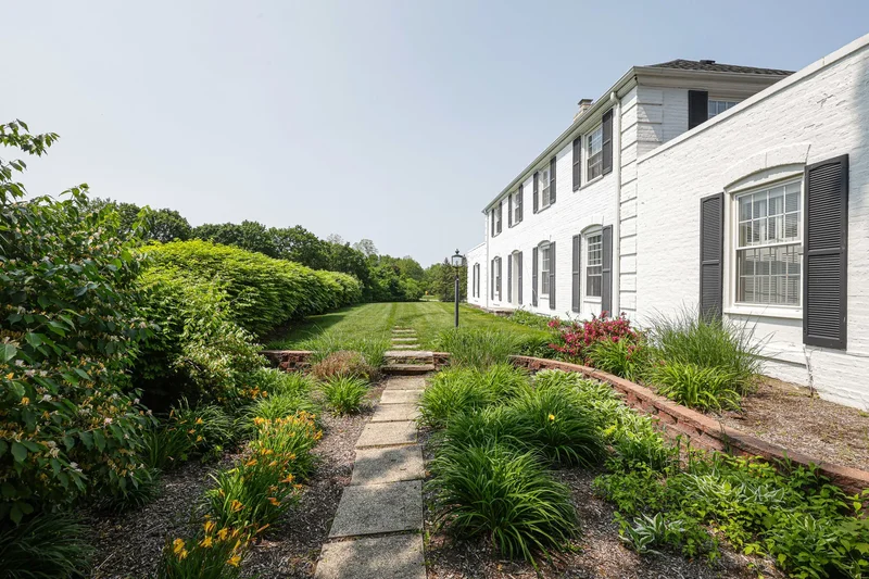1596 W Palatine Road, Palatine, Illinois, United States. - Photo 4