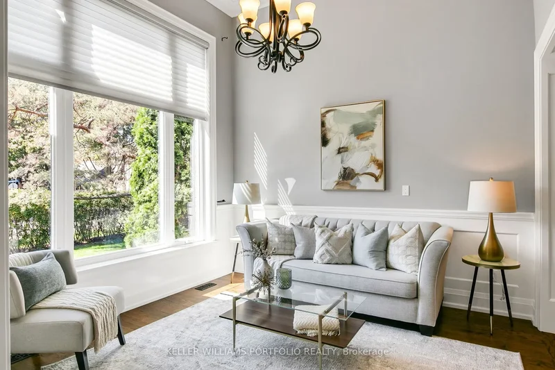 7 Maydolph Road, Toronto, ON M9B 1V5, Toronto, Ontario, Canada. - Photo 2