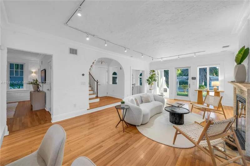 Single Family Residence in Miami