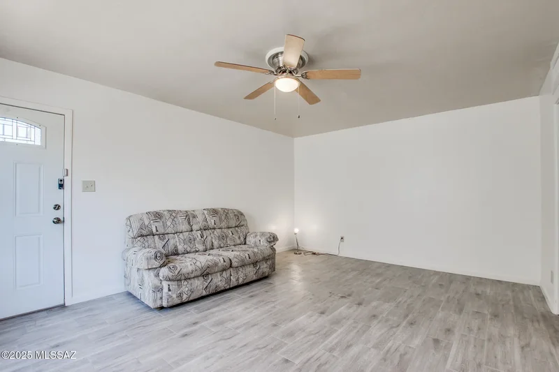 1330 E Broadway Boulevard, Tucson, Arizona, United States. - Photo 8