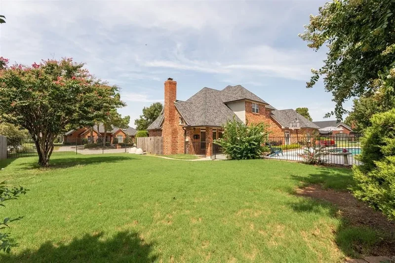 6104 Laquinta Drive, Edmond, OK 73025, Edmond, Oklahoma, United States. - Photo 46