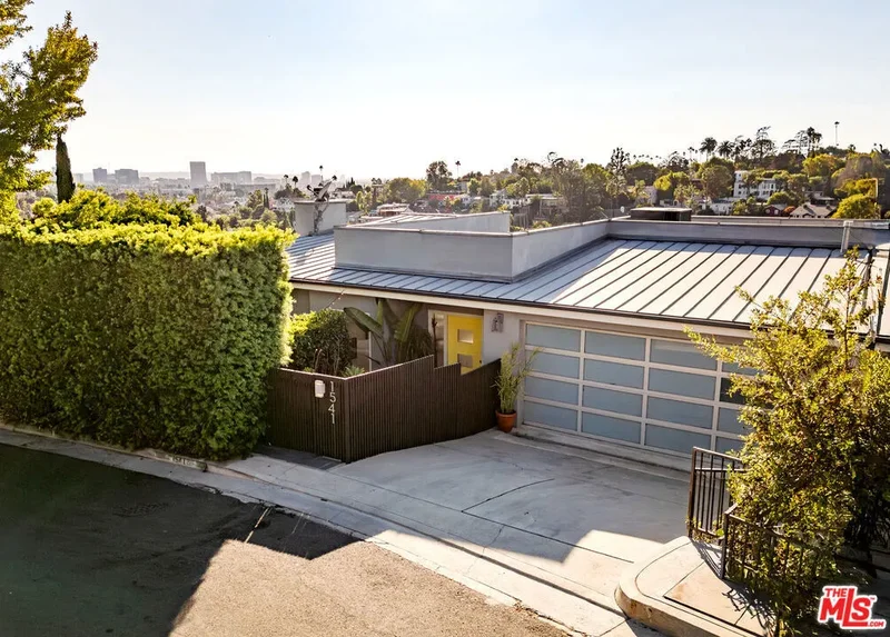 1541 Silverwood Terrace, Los Angeles, California, United States. - Photo 43