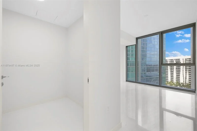 300 Biscayne Blvd Way, #2409, Miami, FL, 33131, USA, Miami, Florida, United States. - Photo 48