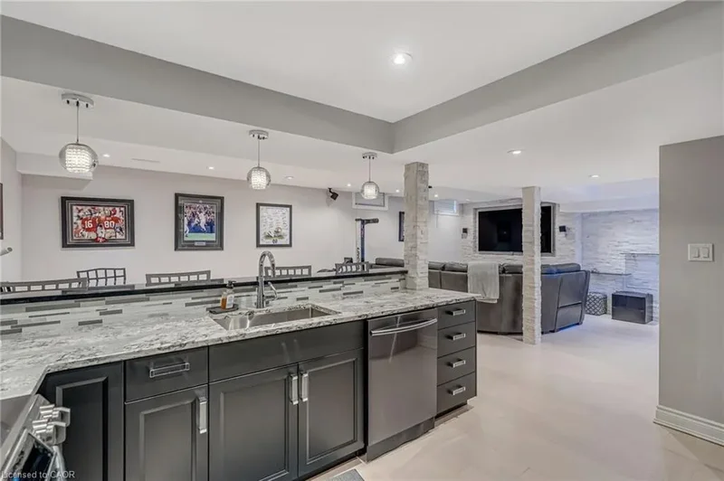 8 Keewaydin Street, Waterdown, ON L8B 0K1, Hamilton, Ontario, Canada. - Photo 32