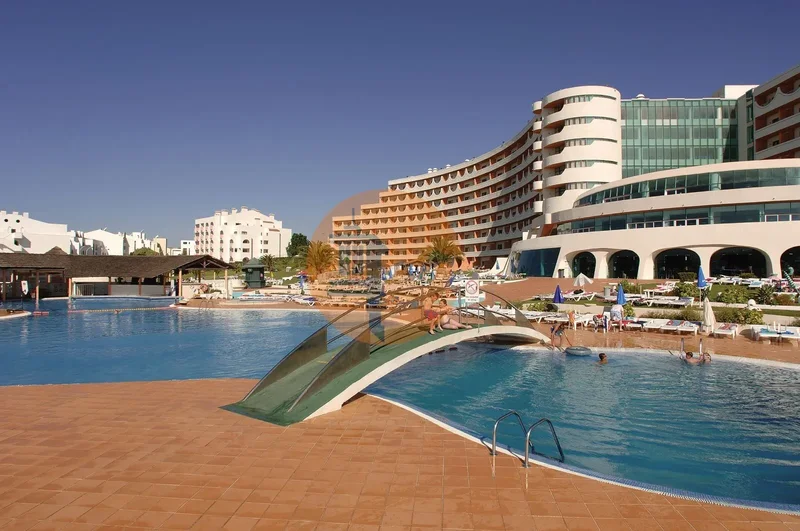 APARTHOTEL IN ALBUFEIRA