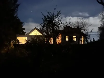 Thumbnail 11