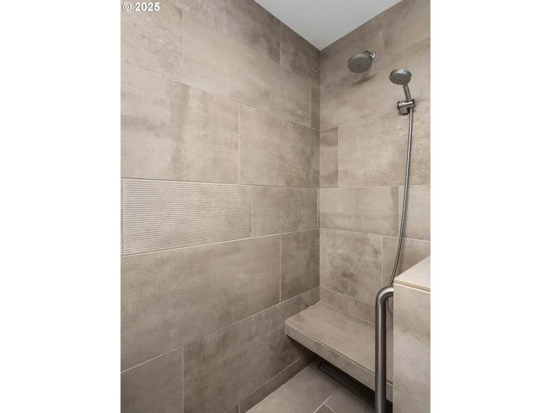 2323 SW Park Pl #1006, Portland, OR 97205, Portland, Oregon, United States. - Photo 29
