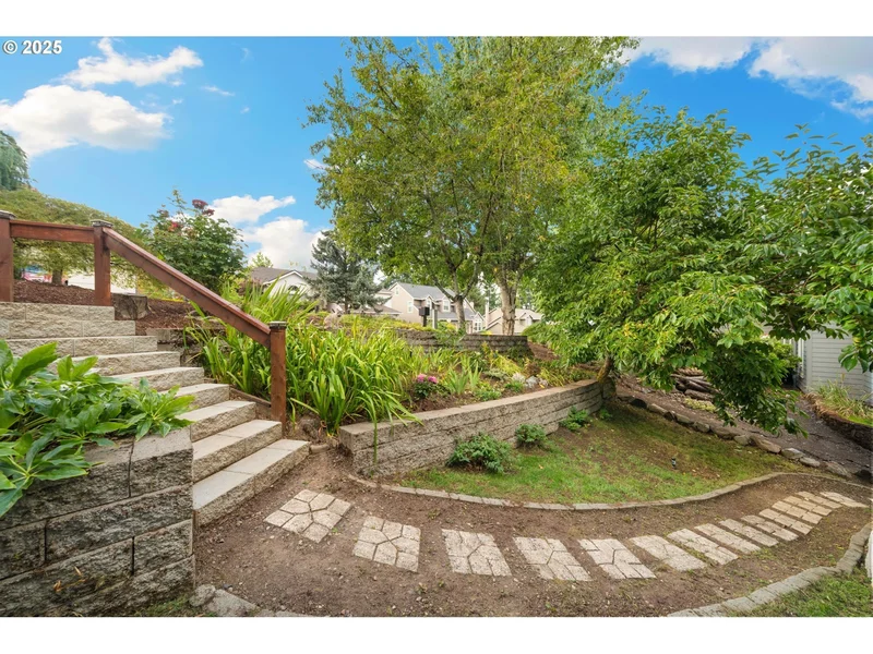 7766 SW BAYBERRY DR, Beaverton, OR 97007, Beaverton, Oregon, United States. - Photo 21