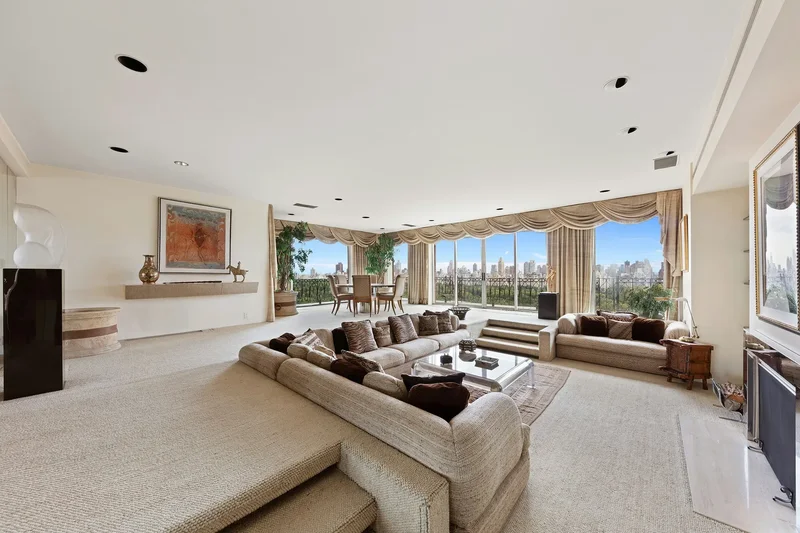 CENTRAL PARK WEST, New York, New York, United States. - Photo 10