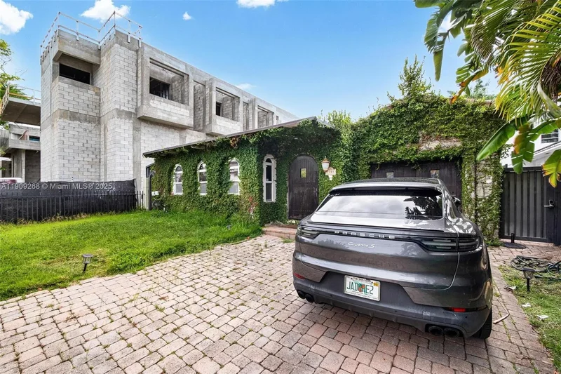 7701 NE 8th Ave, Miami, FL 33138, Miami, Florida, United States. - Photo 33