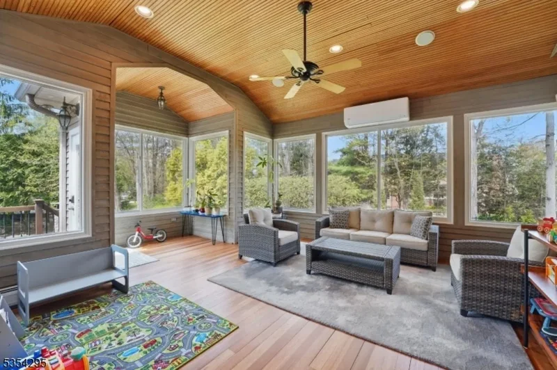 26 Hampshire, Mahwah, New Jersey, United States. - Photo 19