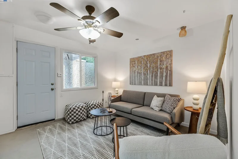589 S M St, Livermore, California, United States. - Photo 38