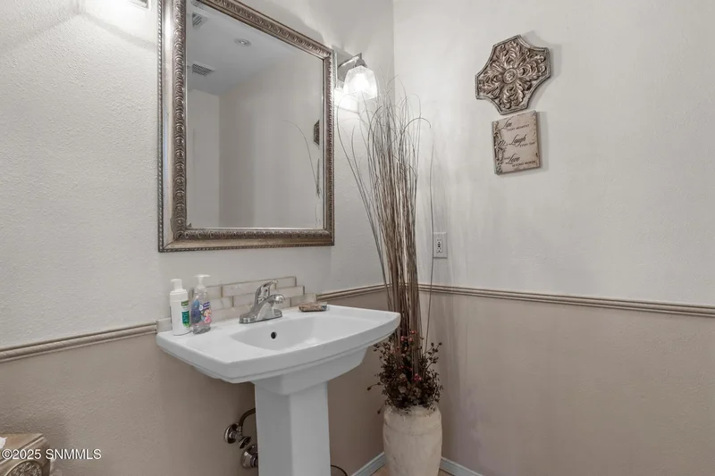 3 Bedrooms Single Family Detached