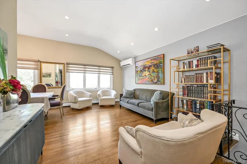 505 Hicksville Road, New York, New York, United States. - Photo 10