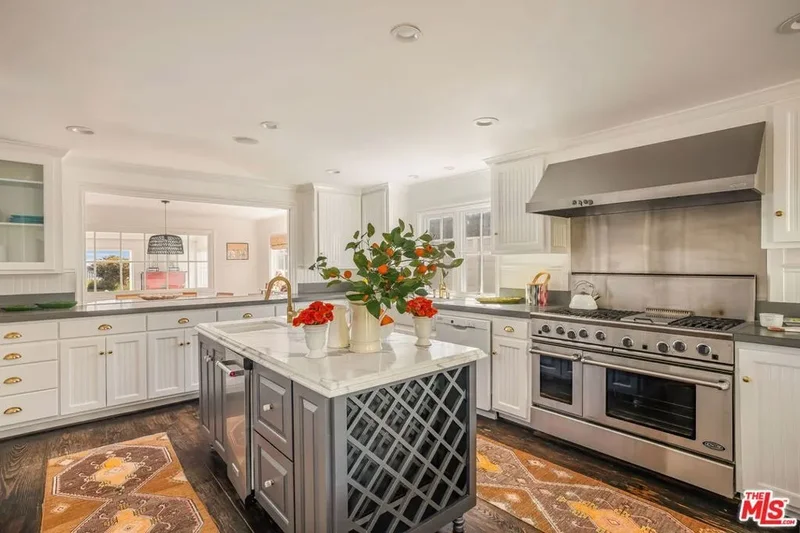 30810 Broad Beach Road, Malibu, California, United States. - Photo 16