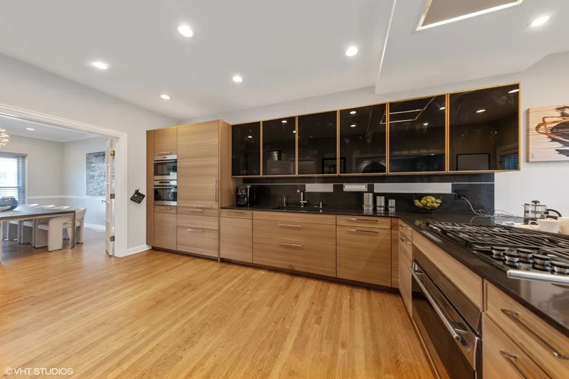 28 S Clay Street, Hinsdale, Illinois, United States. - Photo 16