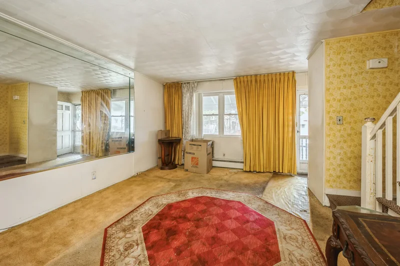 East 230th Street, New York, New York, United States. - Photo 18