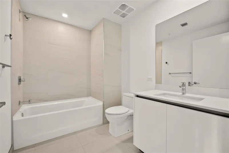 900 N Ocean Blvd. 1604, Hillsboro Beach, Florida, United States. - Photo 24