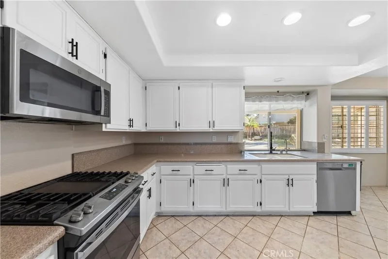 7831 Aberdeen Lane, Highland, CA 92346, Highland, California, United States. - Photo 13
