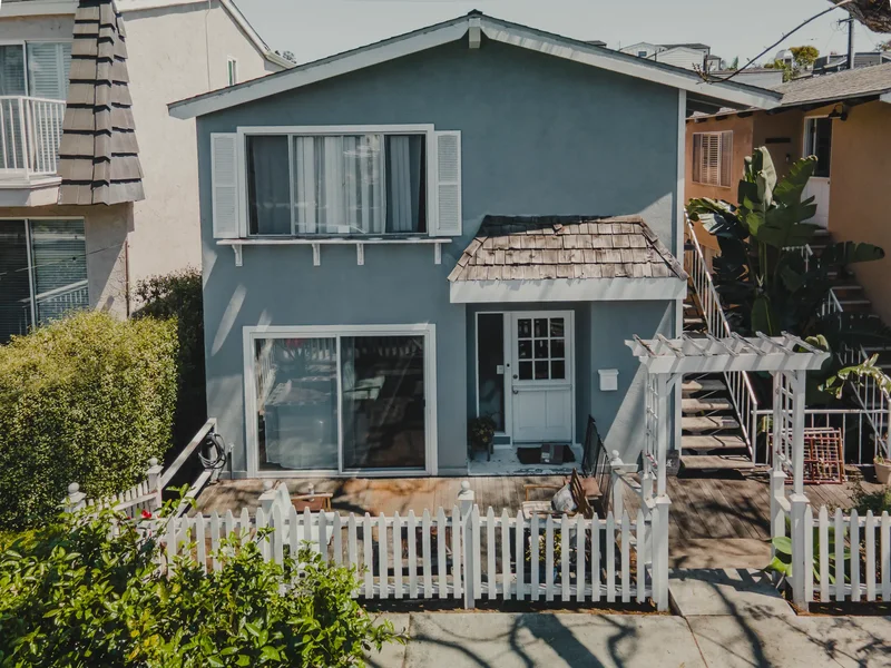 516 Iris Avenue, Newport Beach, Ca 92625