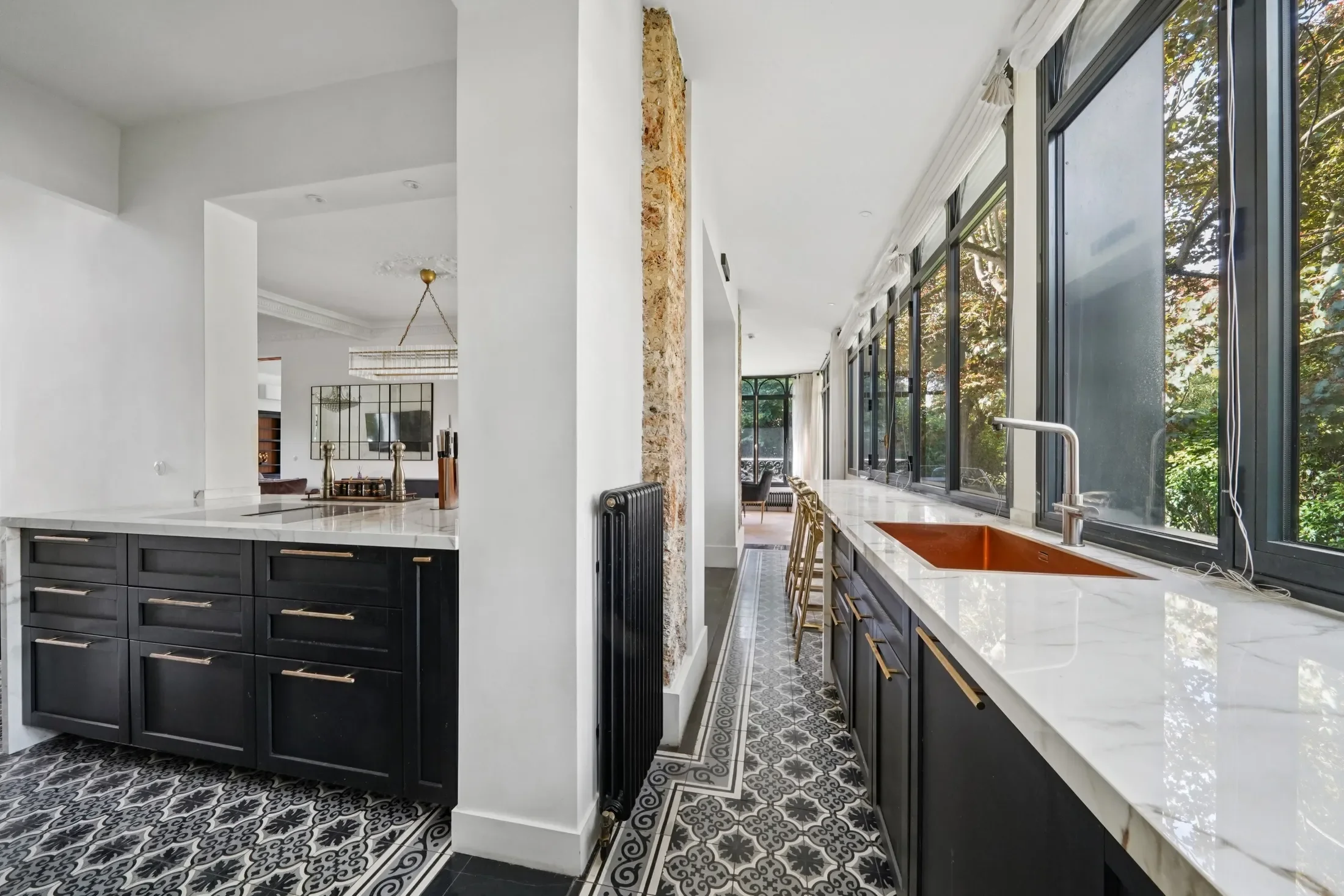 Garches – Elegant Family Residence With Garden