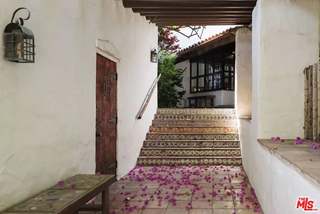 659 E Channel Road, Santa Monica, California, United States. - Photo 11