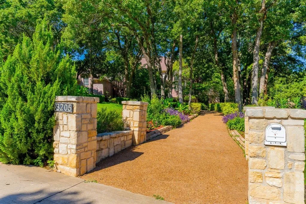 3205 High Point Drive, Lewisville, Texas, United States. - Photo 37