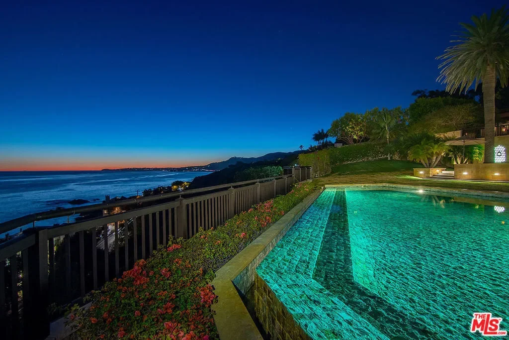 24834 Pacific Coast Highway, Malibu, California, United States. - Photo 33