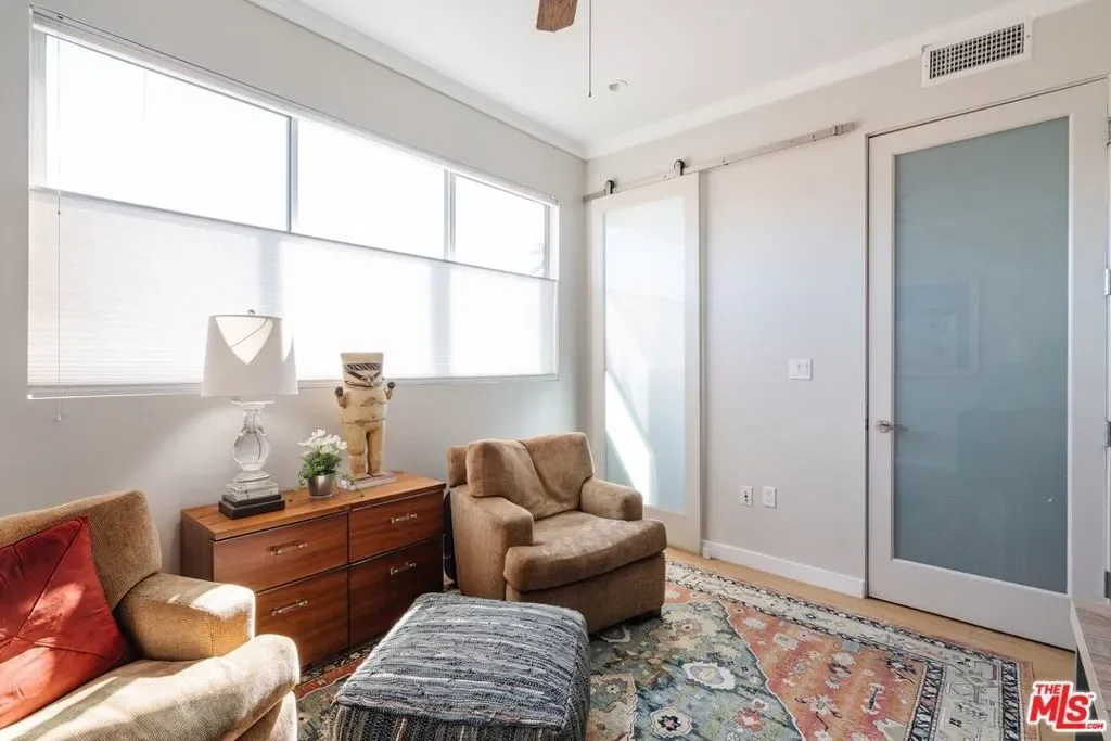 6732 W HEPBURN Way, Los Angeles, California, United States. - Photo 26