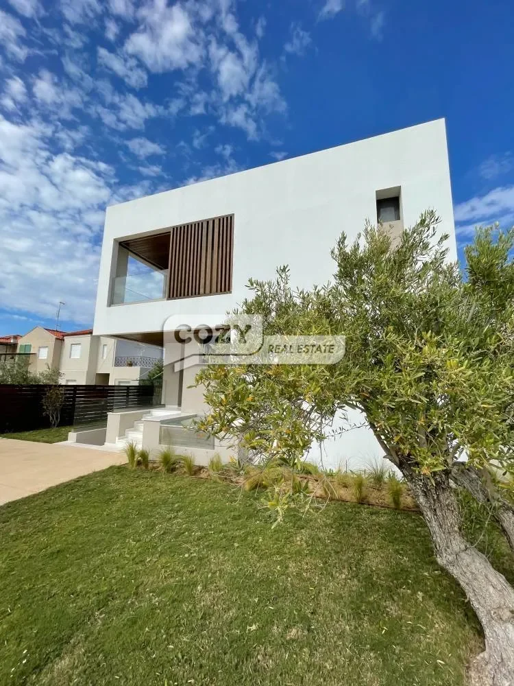Exterior photo 9