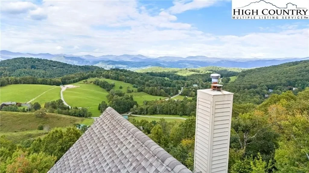 305 High Peak Drive, Boone, NC 28607, Boone, North Carolina, United States. - Photo 32
