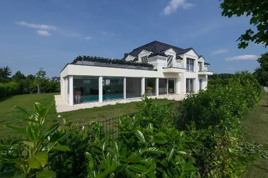 Luxury Villa with Indoor Pool in the Exclusive FONTANA Residential Park