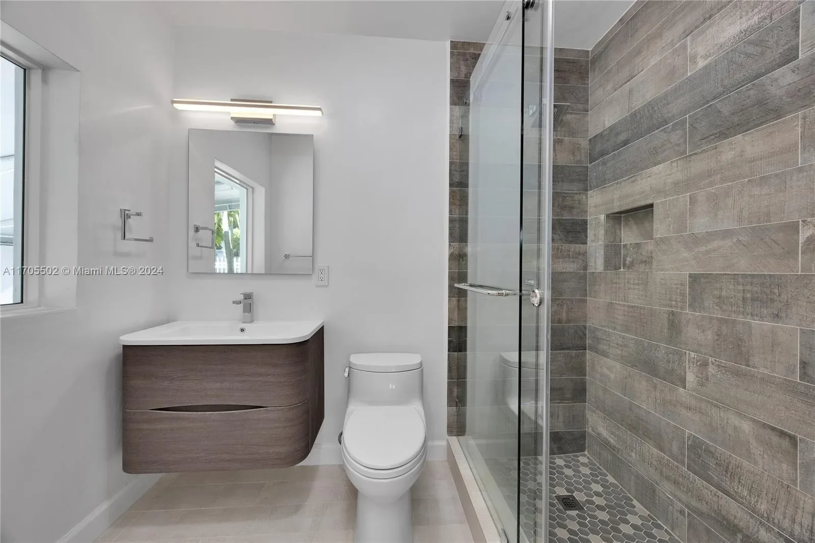3566 Rockerman Rd, Miami, Florida, United States. - Photo 23