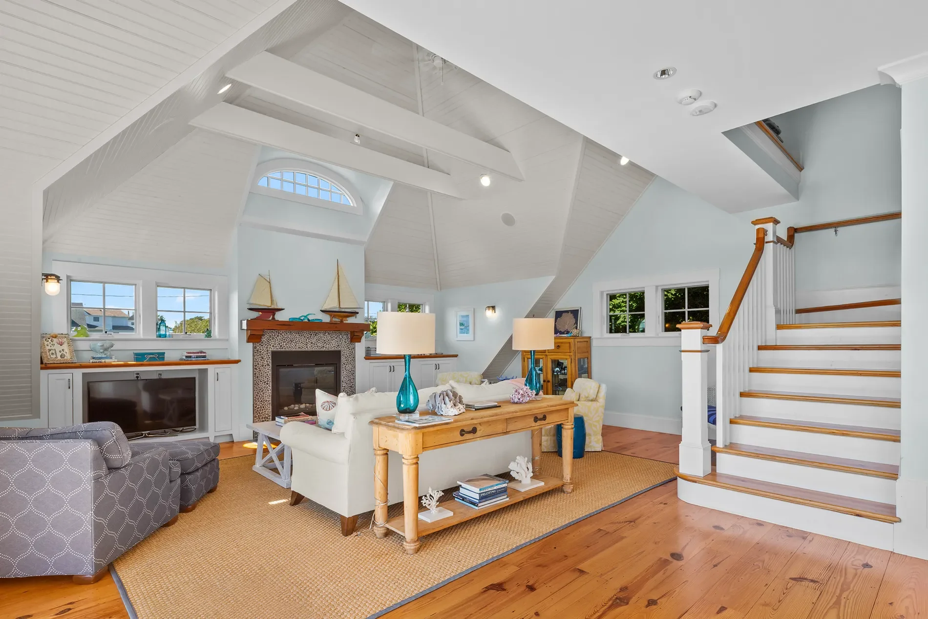 140 Tuckerman Avenue, Middletown, RI 02842, Middletown, Rhode Island, United States. - Photo 15