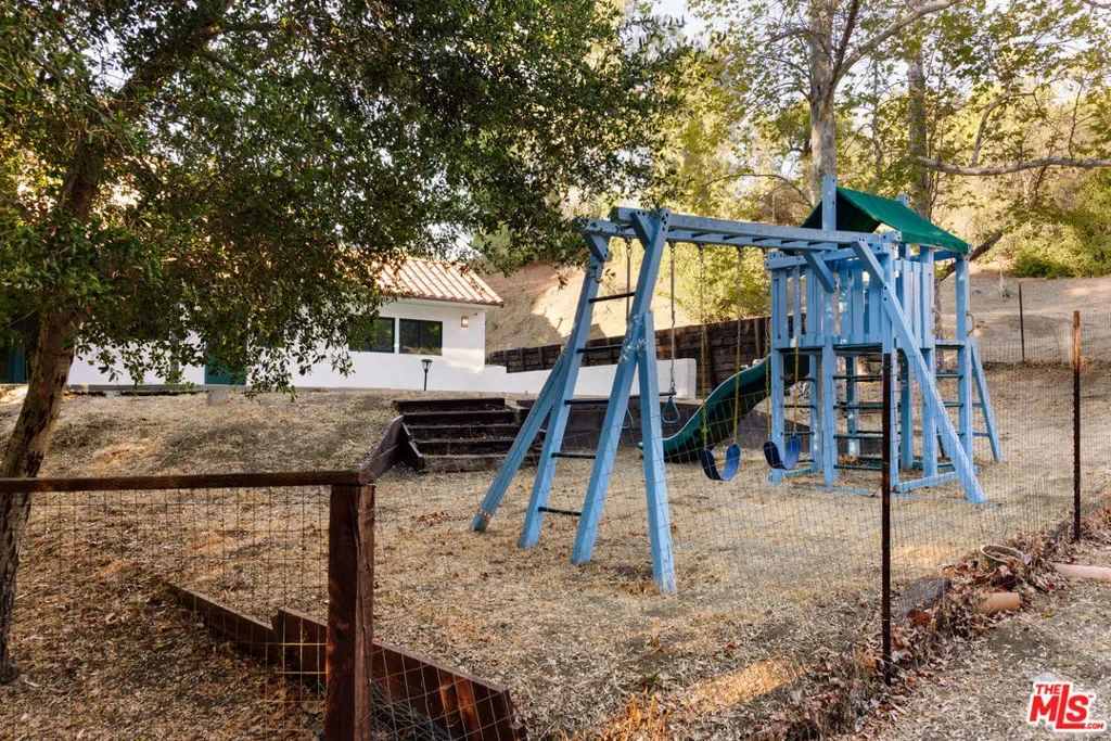 25620 Nebo Dr, Hidden Hills, California, United States. - Photo 18