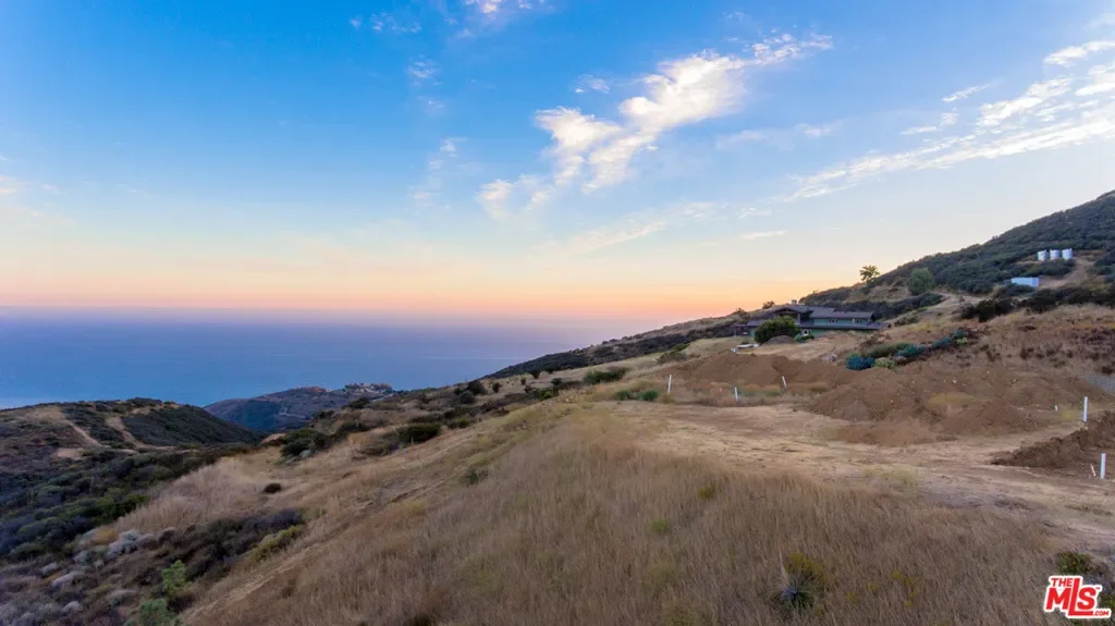 9950 COTHARIN Road, Malibu, California, United States. - Photo 8