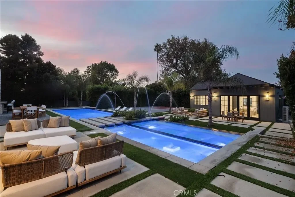 20511 Wells Drive, Los Angeles, California, United States. - Photo 45