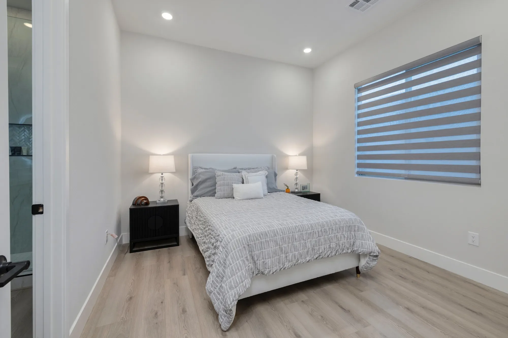 351 Tigullio Avenue, Henderson, NV 899011, Henderson, Nevada, United States. - Photo 21