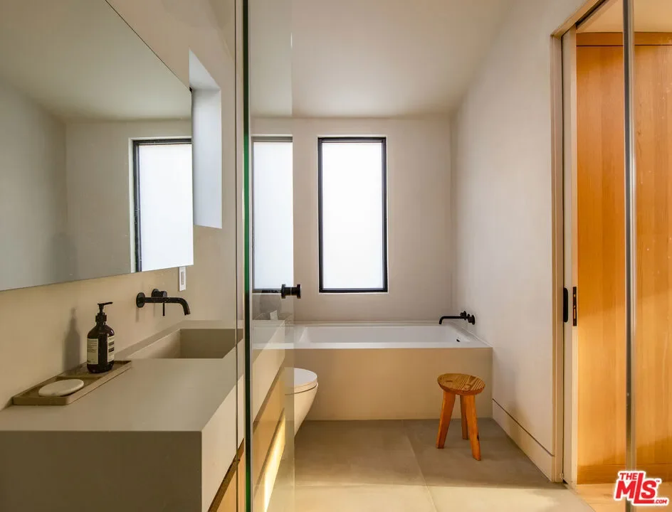 28869 Selfridge Drive, Malibu, California, United States. - Photo 4