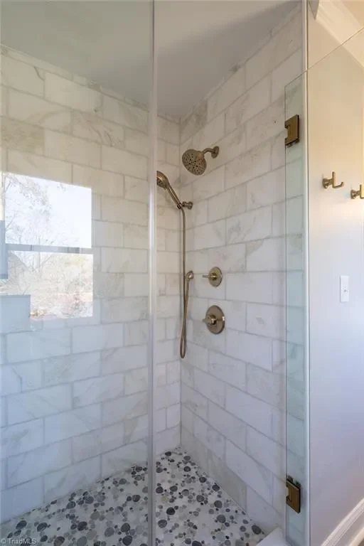 32 Kemp Road E, Greensboro, North Carolina, United States. - Photo 31