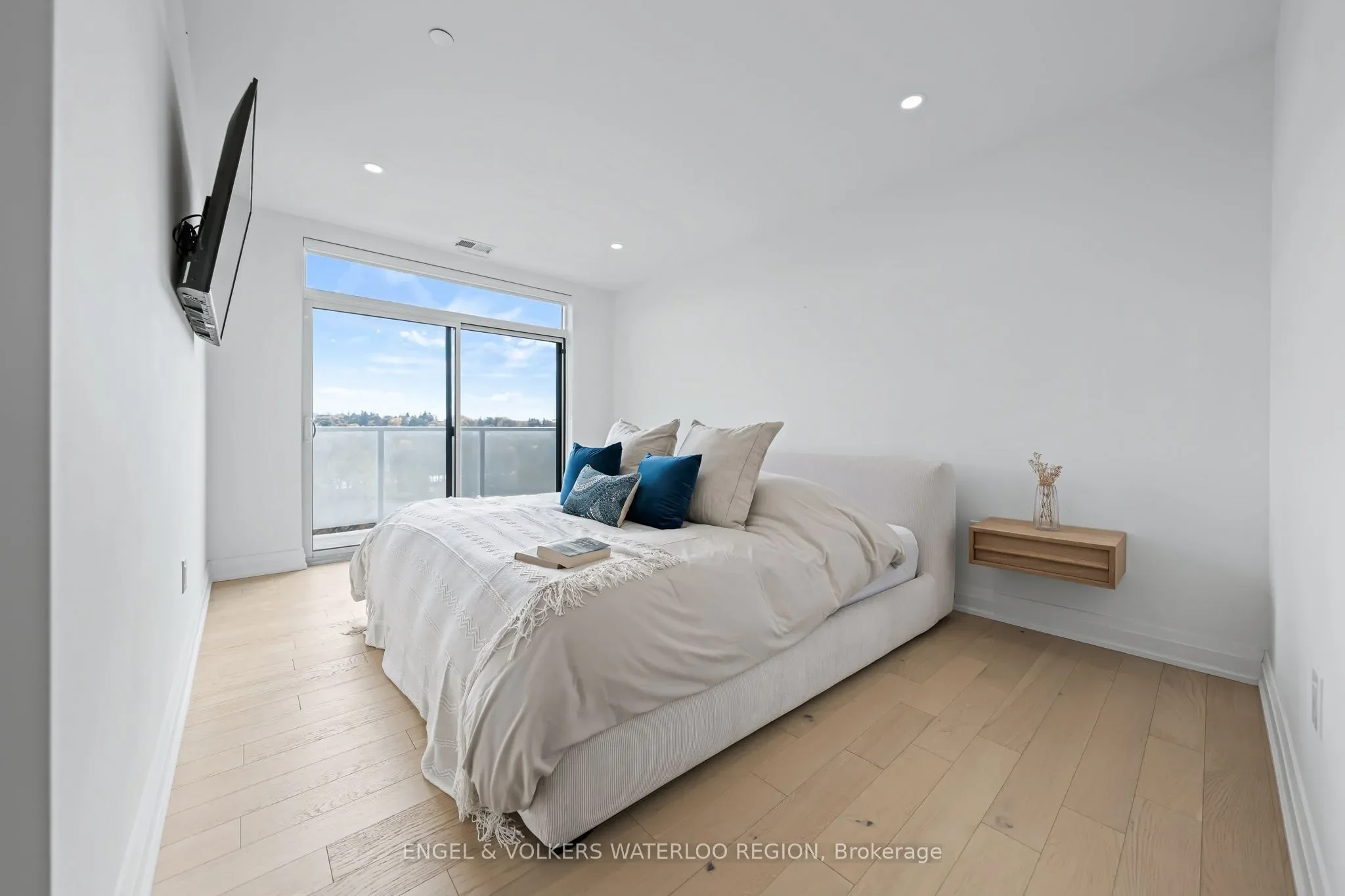 Gallery photo 4