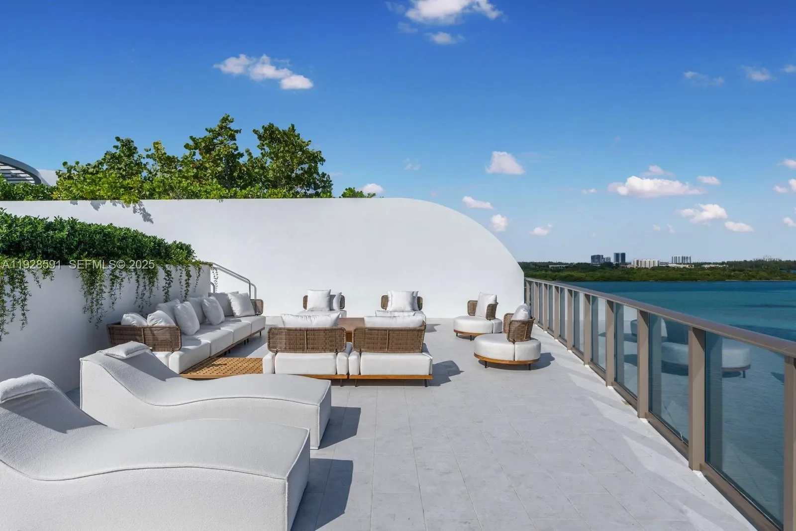 1135 103rd St, Bal Harbour, Florida, United States. - Photo 42