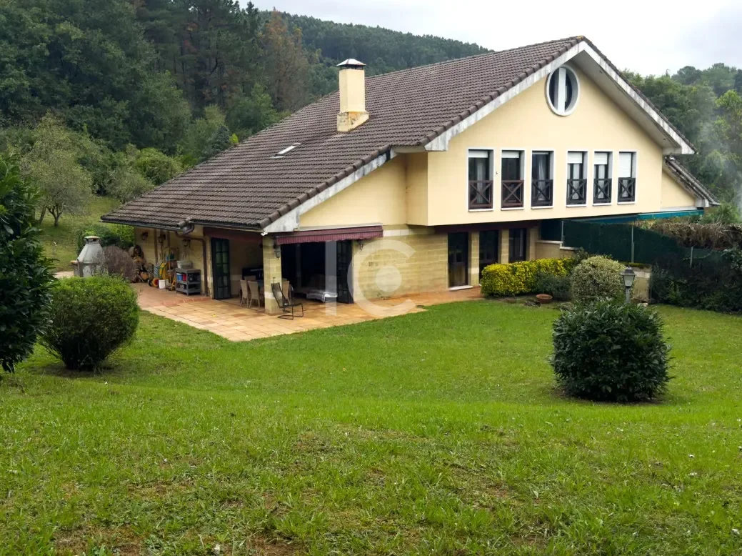 Exterior photo 5