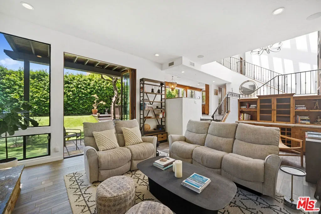 31830 Broad Beach Road, Malibu, California, United States. - Photo 7