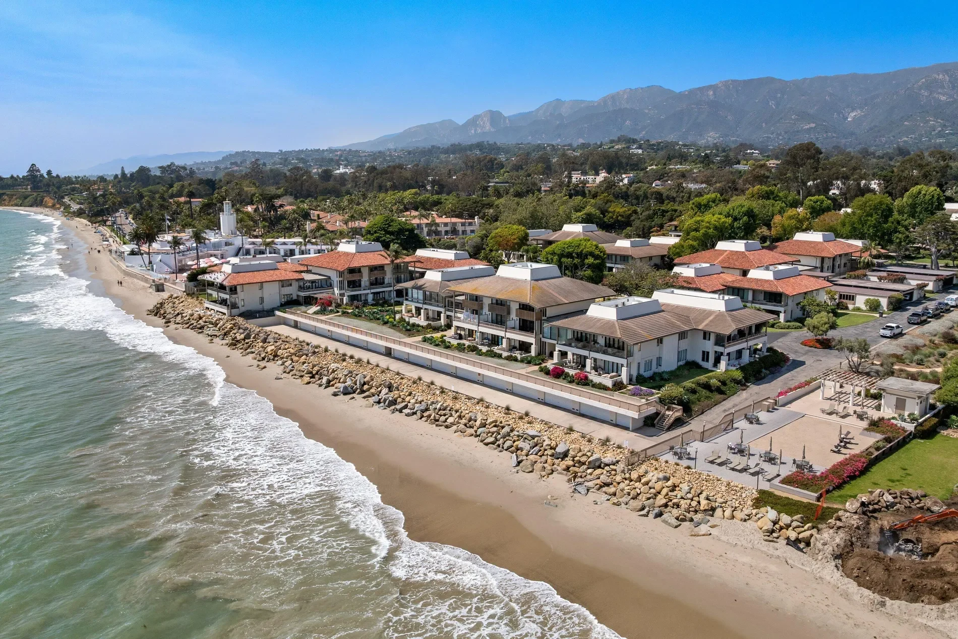 1311 Plaza De Sonadores, Montecito, California, United States. - Photo 28