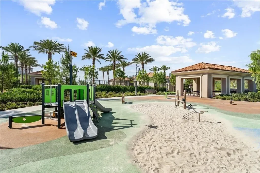 136 Newburry, Irvine, California, United States. - Photo 33