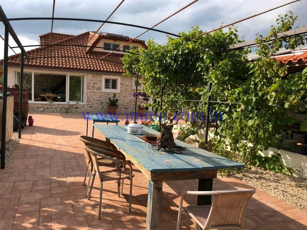 Šibenik, Croatia, Gradska cetvrt Varos, Sibenik, Sibenik-Knin County. - Photo 4