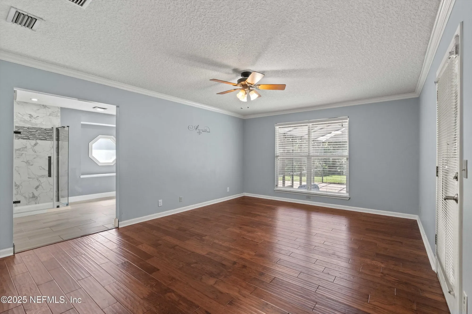 Gallery photo 6