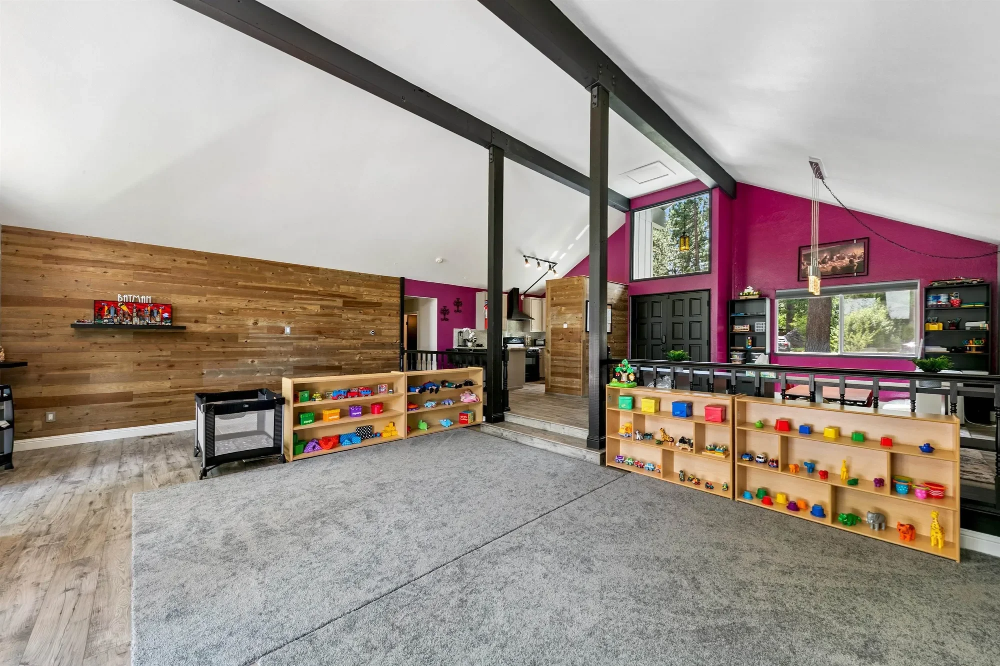 10228 Jeffery Pine Road, Truckee, California, United States. - Photo 12