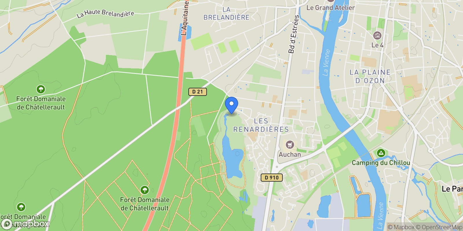 Map showing Châtellerault, Nouvelle-Aquitaine, France.